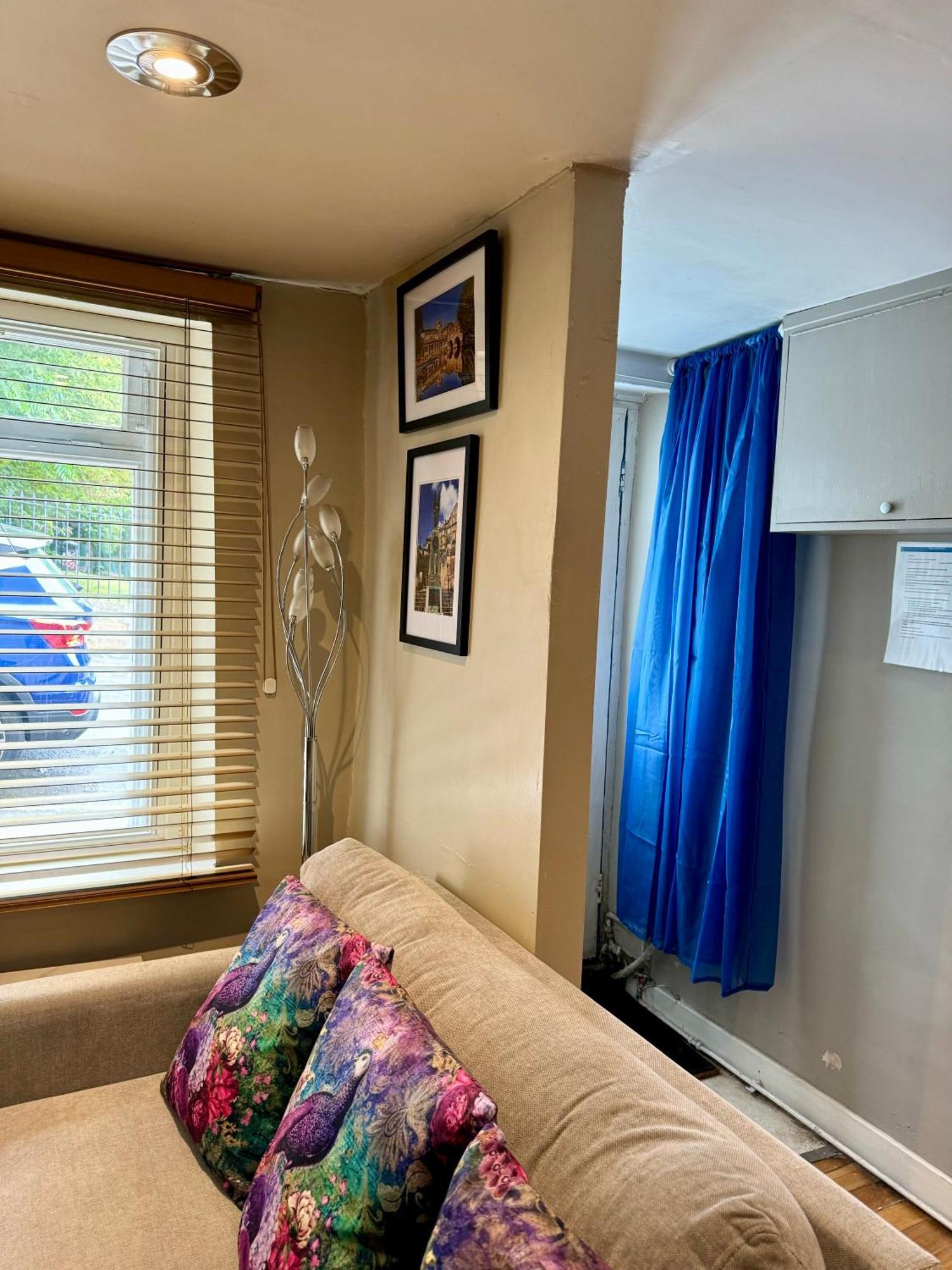 Beautiful Townhouse Next To Royal Victoria Park And Botanical Gardens Within Easy Walking Distance To Bath City Centre Exterior foto